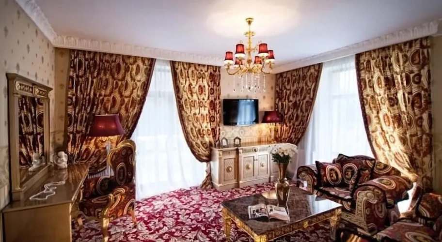 Deluxe Suite