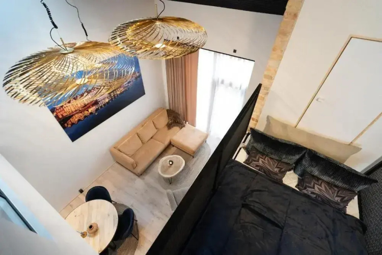 Broncks Apartments