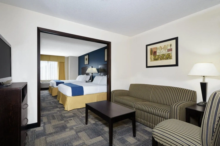 Quadruple Suite