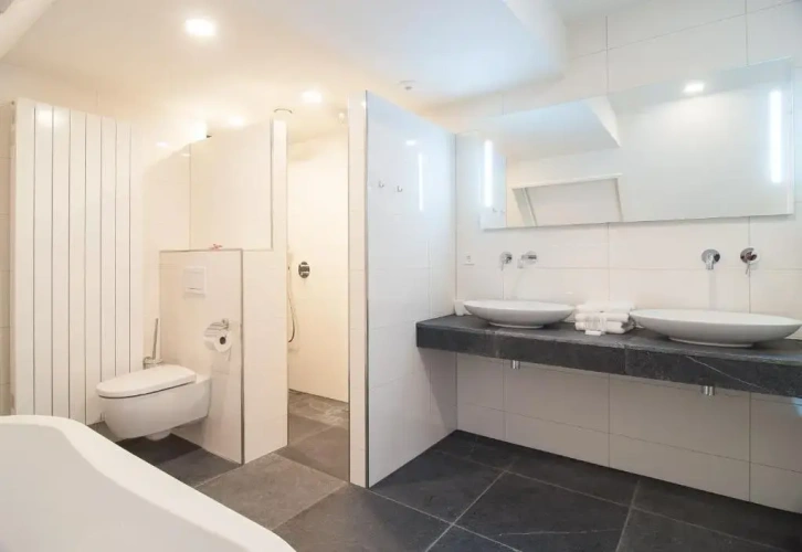 Deluxe Double Suite with view