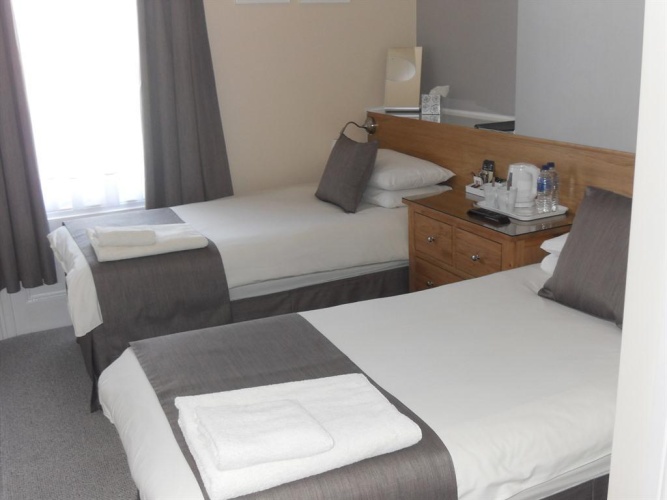 Standard Twin room