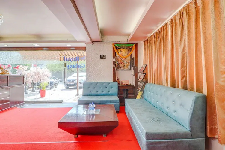 Fabhotel Dwarka Suites
