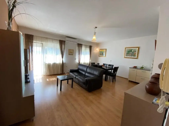 2 Bedrooms Apartment with sea view