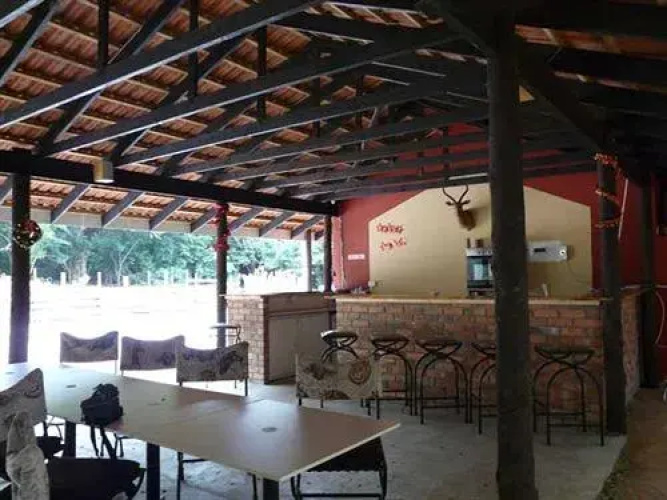 Flamboyant Lodge & Restaurant