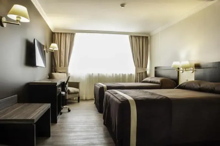 Standard Twin room with city view