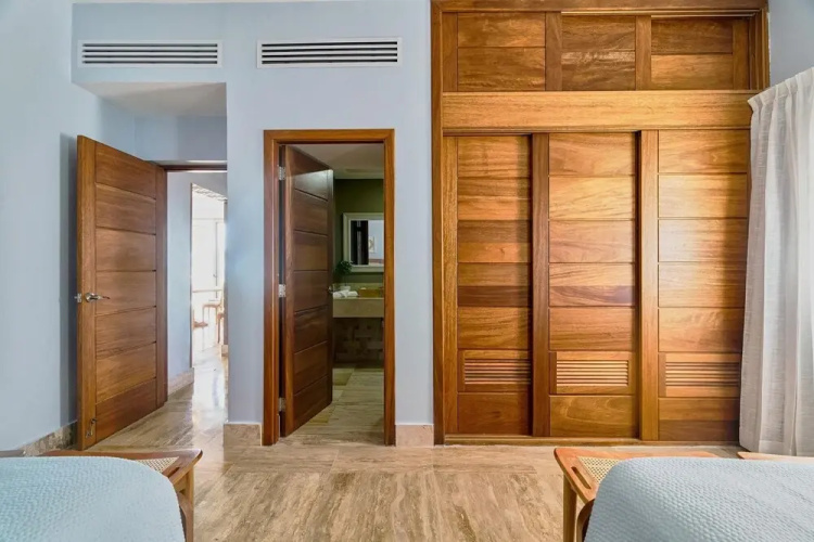 Beachfront Condo w Sea View A-202 Costa Atlantica