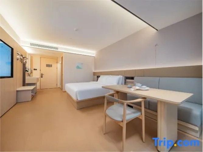 Standard Double room with view