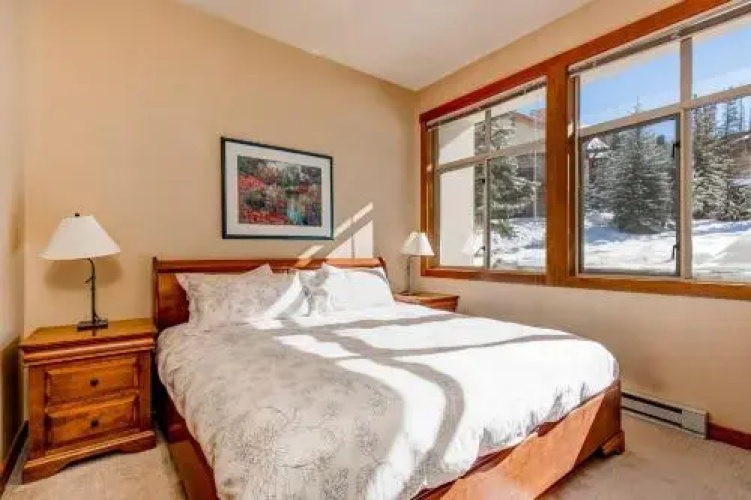 Powderhorn Lodge