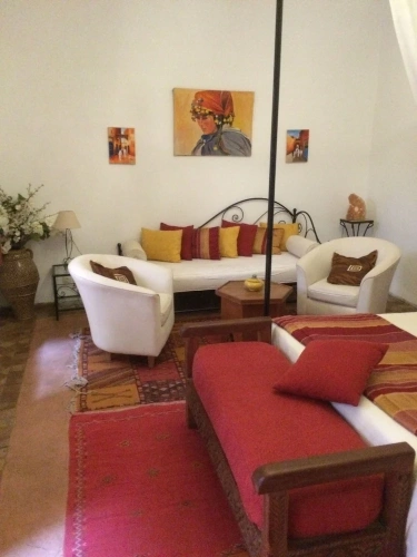 Standard Triple room