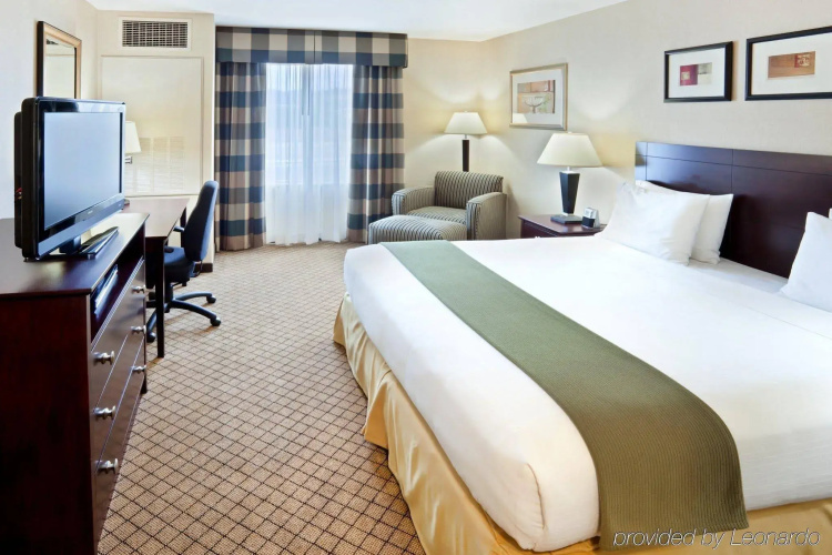 Holiday Inn Express Suites Sumner by IHG