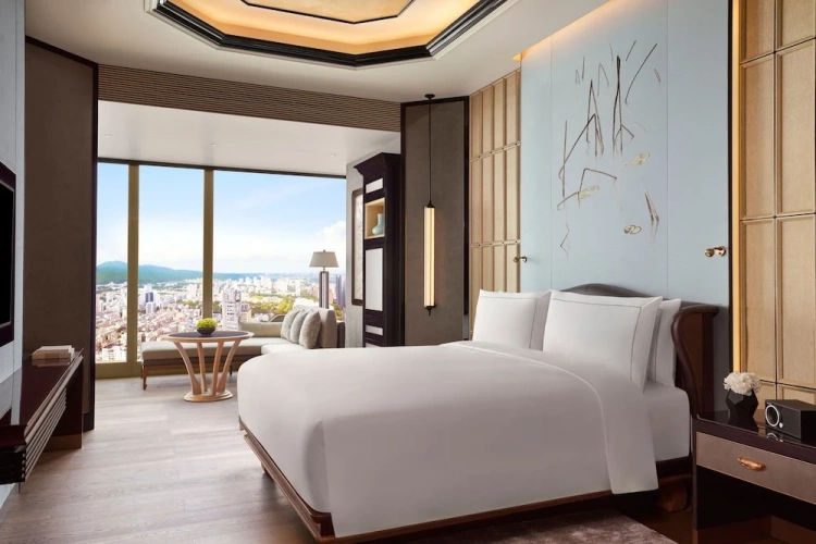 Club Lounge Access Double room with mountain view