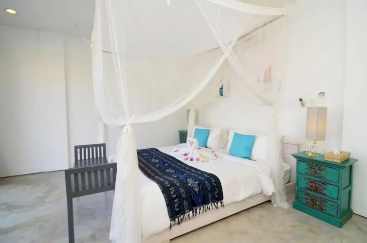 "stunning 4 Bedrooms Private Pool Villa in Canggu"