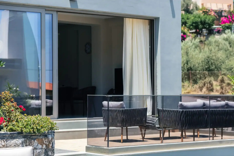 Isla Villas & Suites