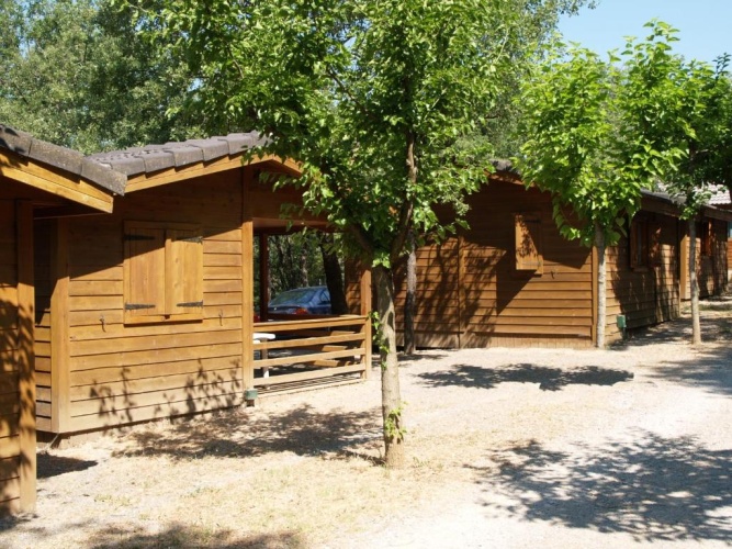2 Bedrooms Bungalow