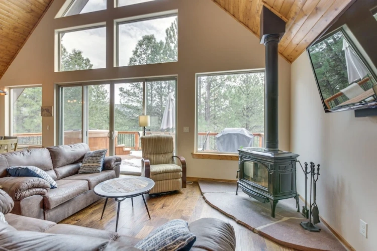 3 Bedrooms Cottage with balcony