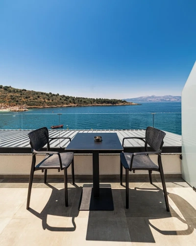 Deluxe Double room with balcony and beachfront