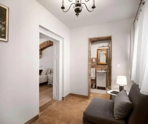 Standard Triple room with garden view