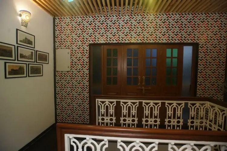 Mumbai Staytion Dorm - A Backpackers Hostel