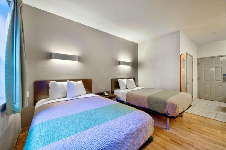 Standard Double Suite