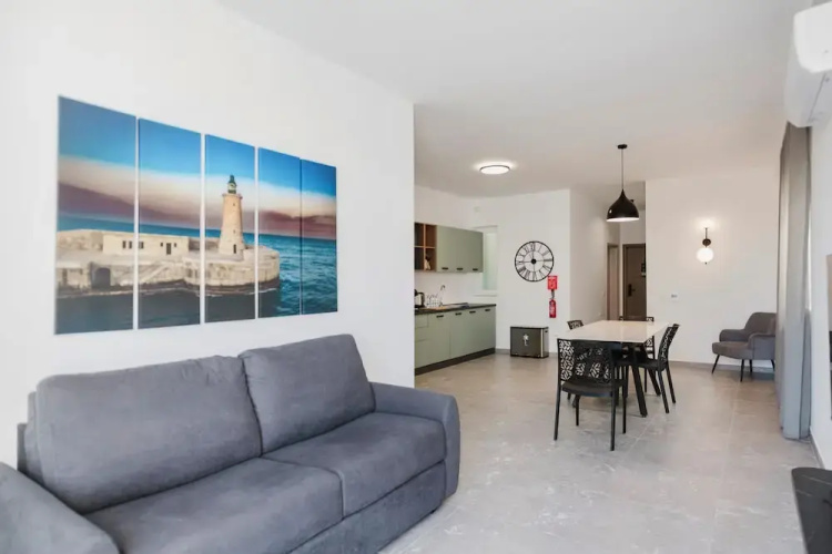 Horizon Suites by the Sea
