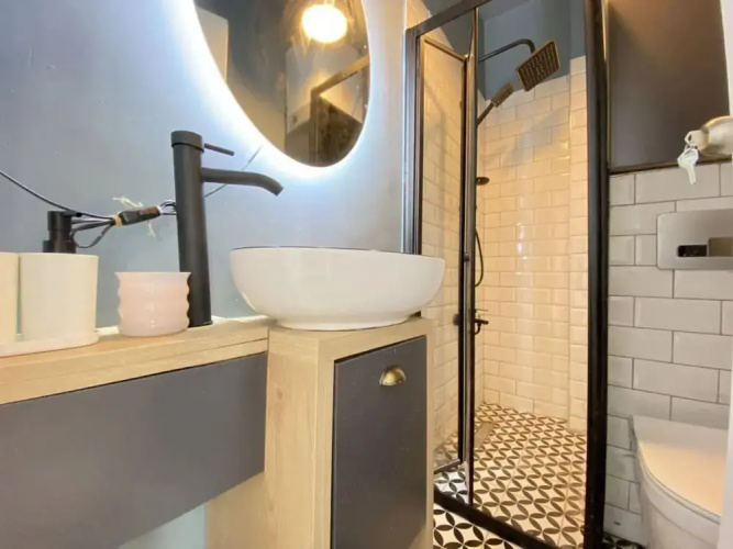 Central and Modern Flat in Cihangir