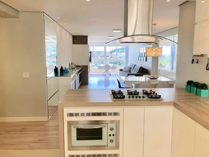 3 Bedrooms Apartment