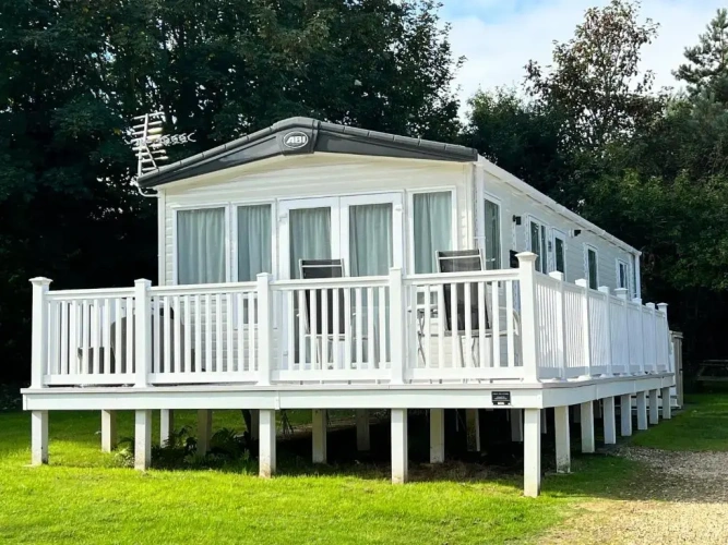2 Bedrooms Cottage