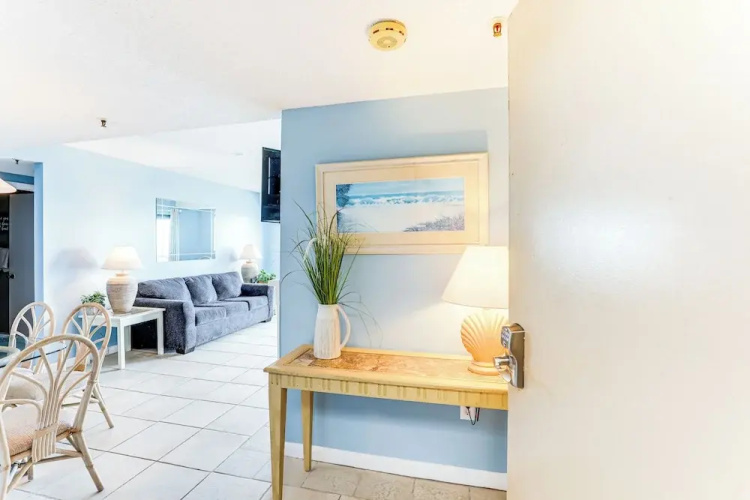 Beachfront Condo w/ Pool at Myrtle Beach Resort!