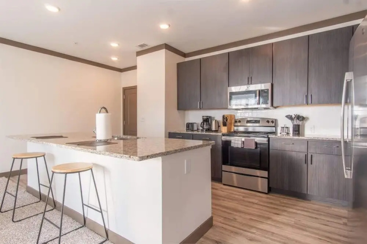 Boulevard Stays - Hurstbourne