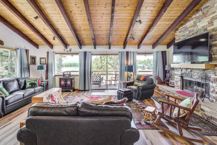 5 Bedrooms Cottage