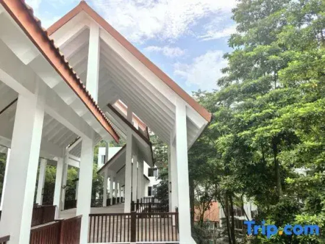 Yunfu Guest House