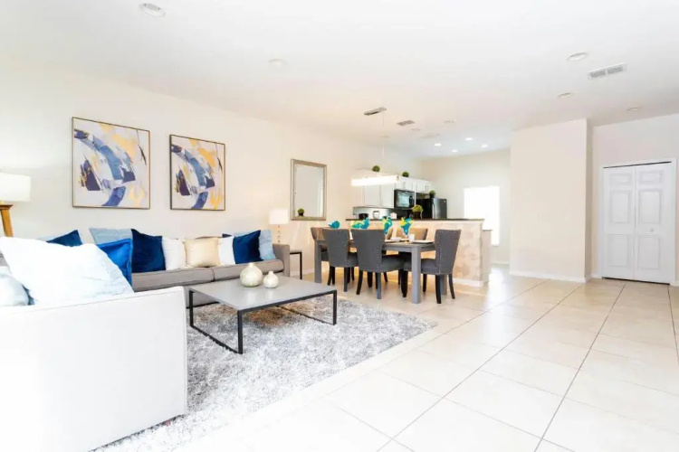 Three Bedrooms Townhome 3012