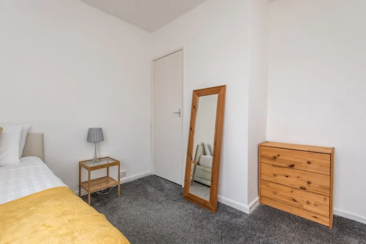 2 Bedrooms Cottage