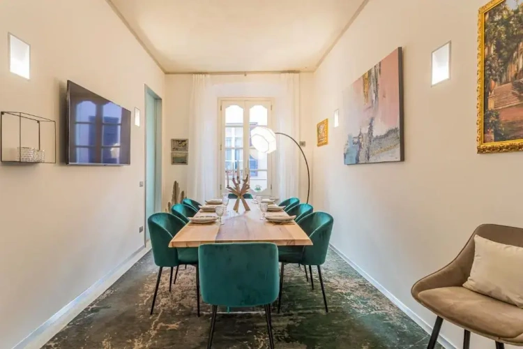2 Bedrooms Apartment