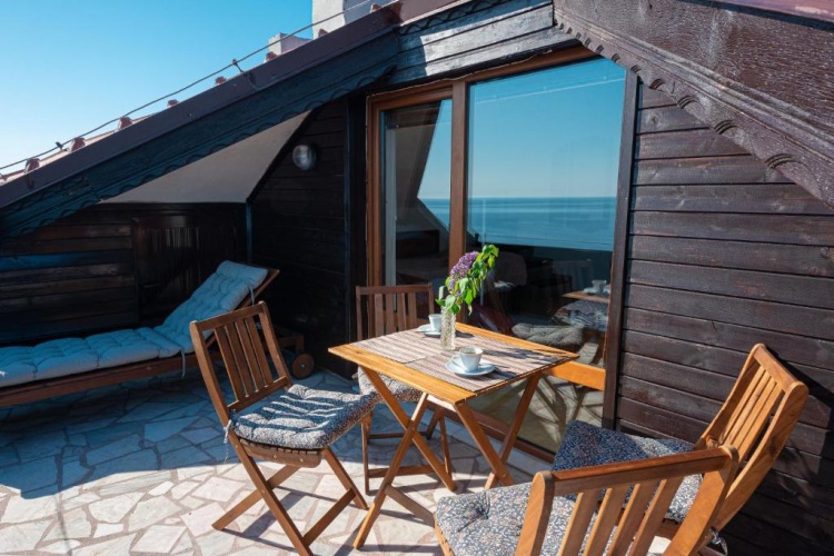 Standard Triple room with balcony