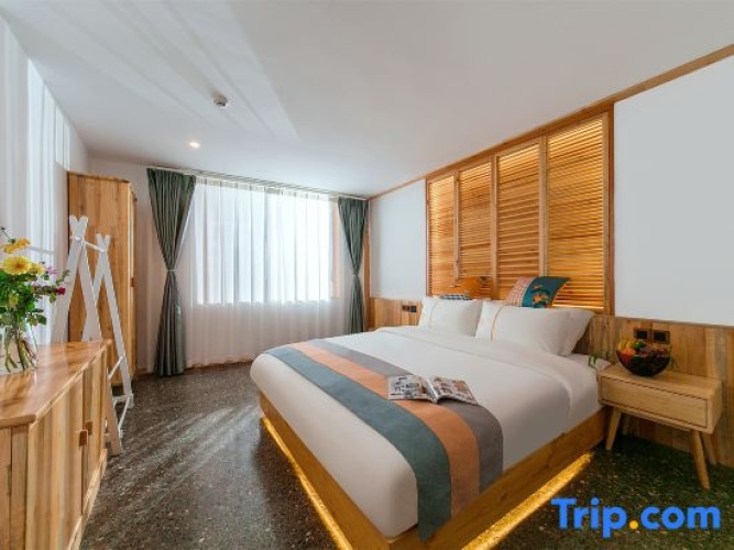 2 Bedrooms Deluxe Family Suite with balcony