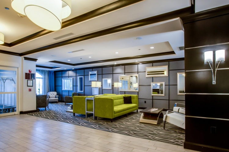 Holiday Inn Express And Suites Charleston Arpt Con photo 16