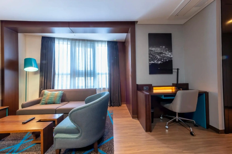 Deluxe Suite