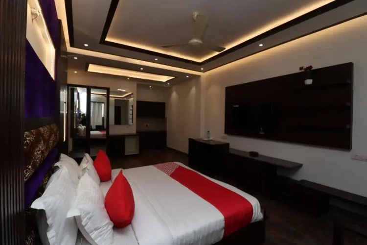 Deluxe Studio