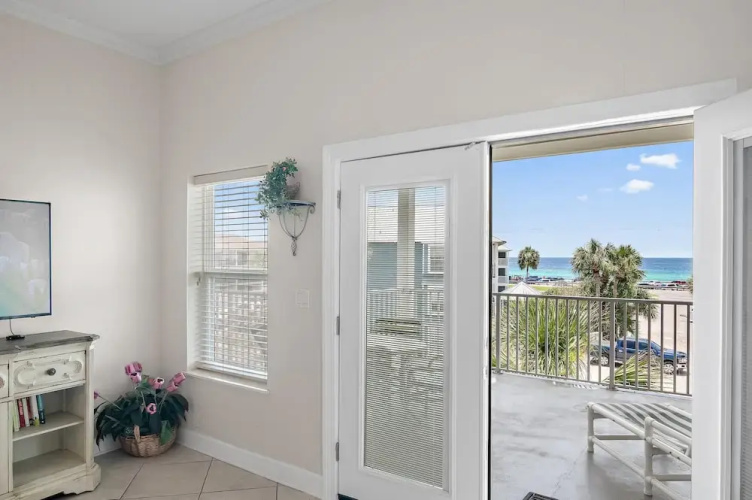 Pavilion Palms 205b