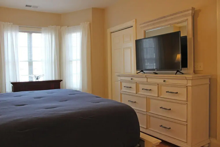 Professionally Cleaned & Sanitized Condo in MB