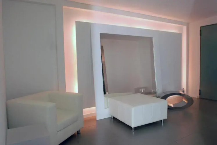The Silk Hotel