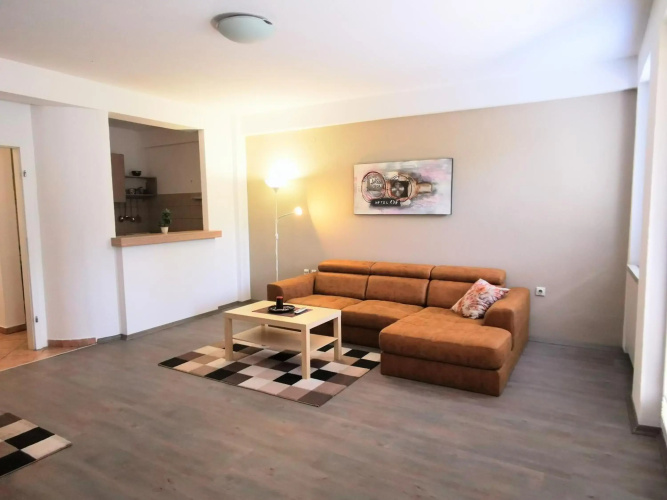 Cozy Two Bedroom Apartment 8