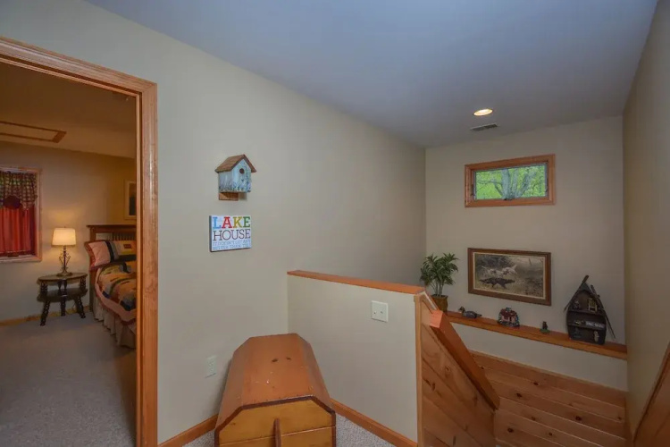 Lake House 4 Bedroom House