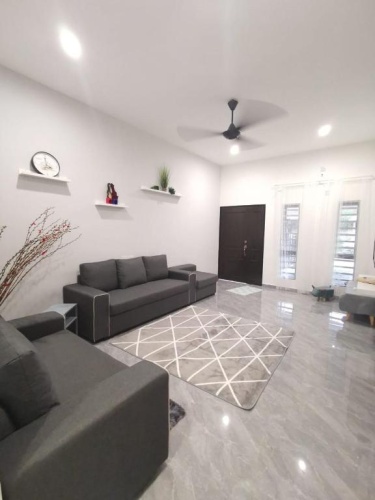 4 Bedrooms Cottage