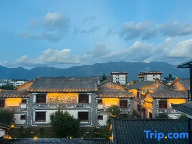 Zhijian Mountain Lodge