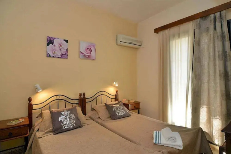Iliana Apartments