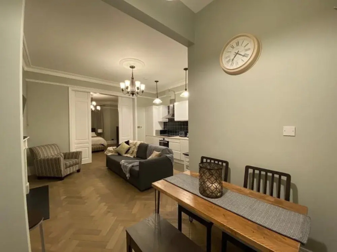 Stunning Victorian Flat Great Links to Central LDN