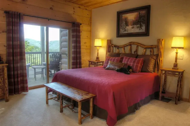 Lazy Bear Lodge