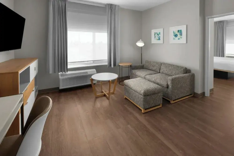 1 Bedroom Suite